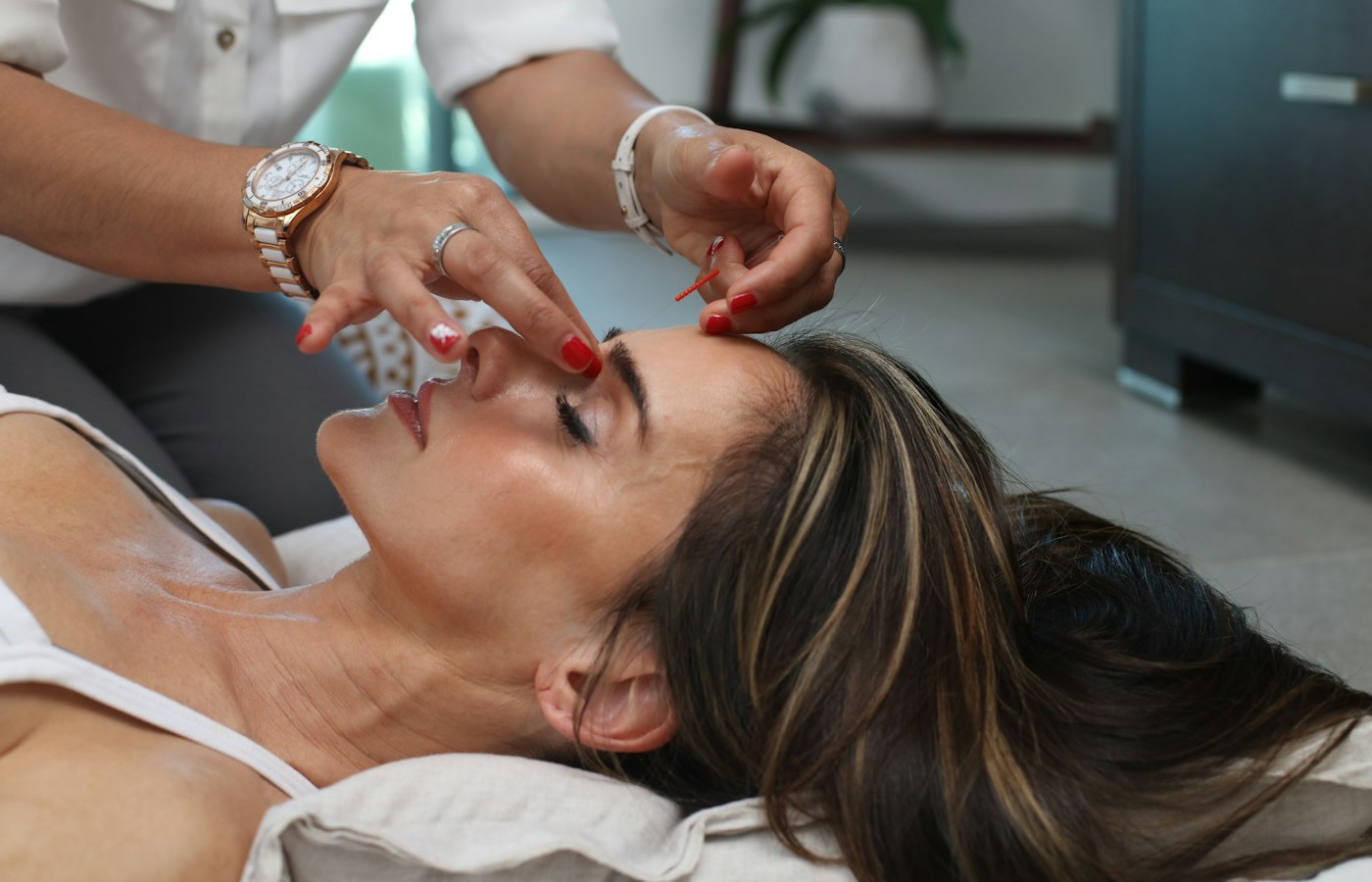 Cum alegi tratamentul facial potrivit pentru tipul tău de ten